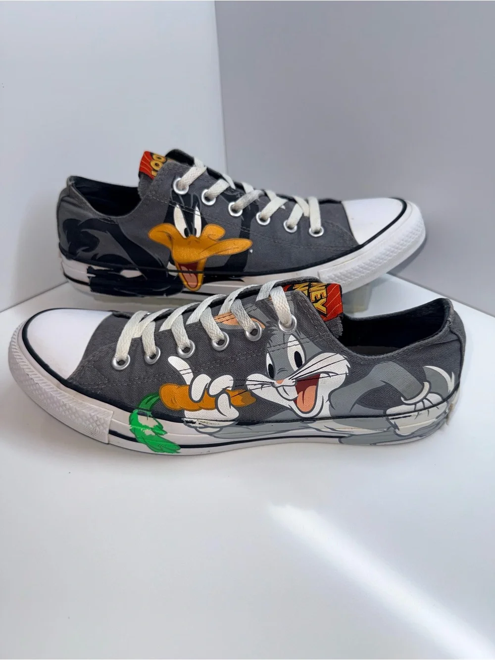 🥕Converse All Star Looney Tunes Bugs Bunny Daffy Duck Low Top Sneaker - Picture 3 of 6